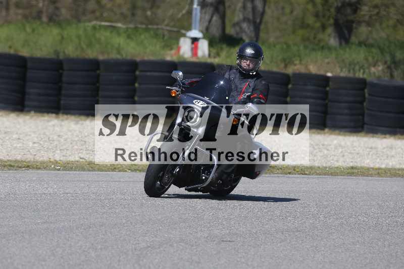 /01 02.04.2026 MAZ ADR/Gruppe gelb Gruppe gruen/87